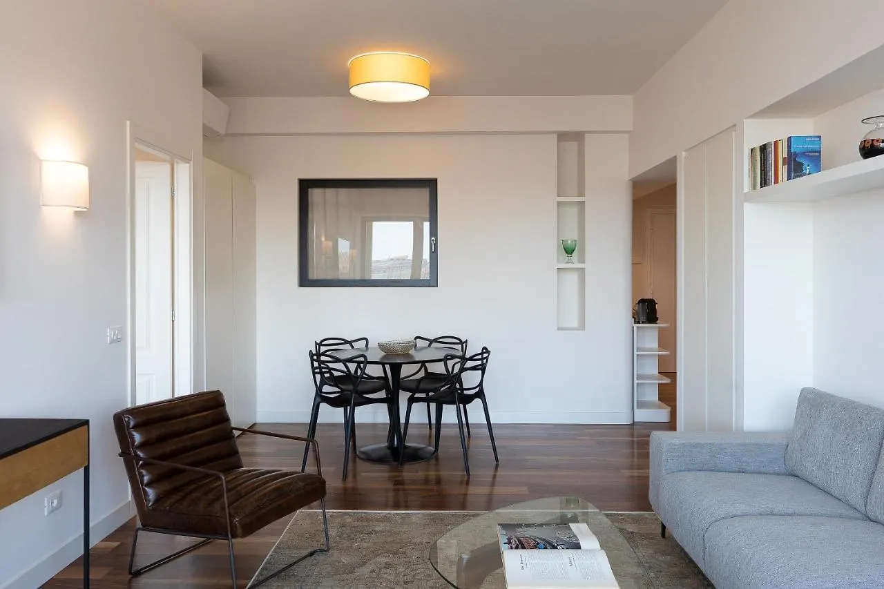 Amazing Via Parigi Apartment Rome