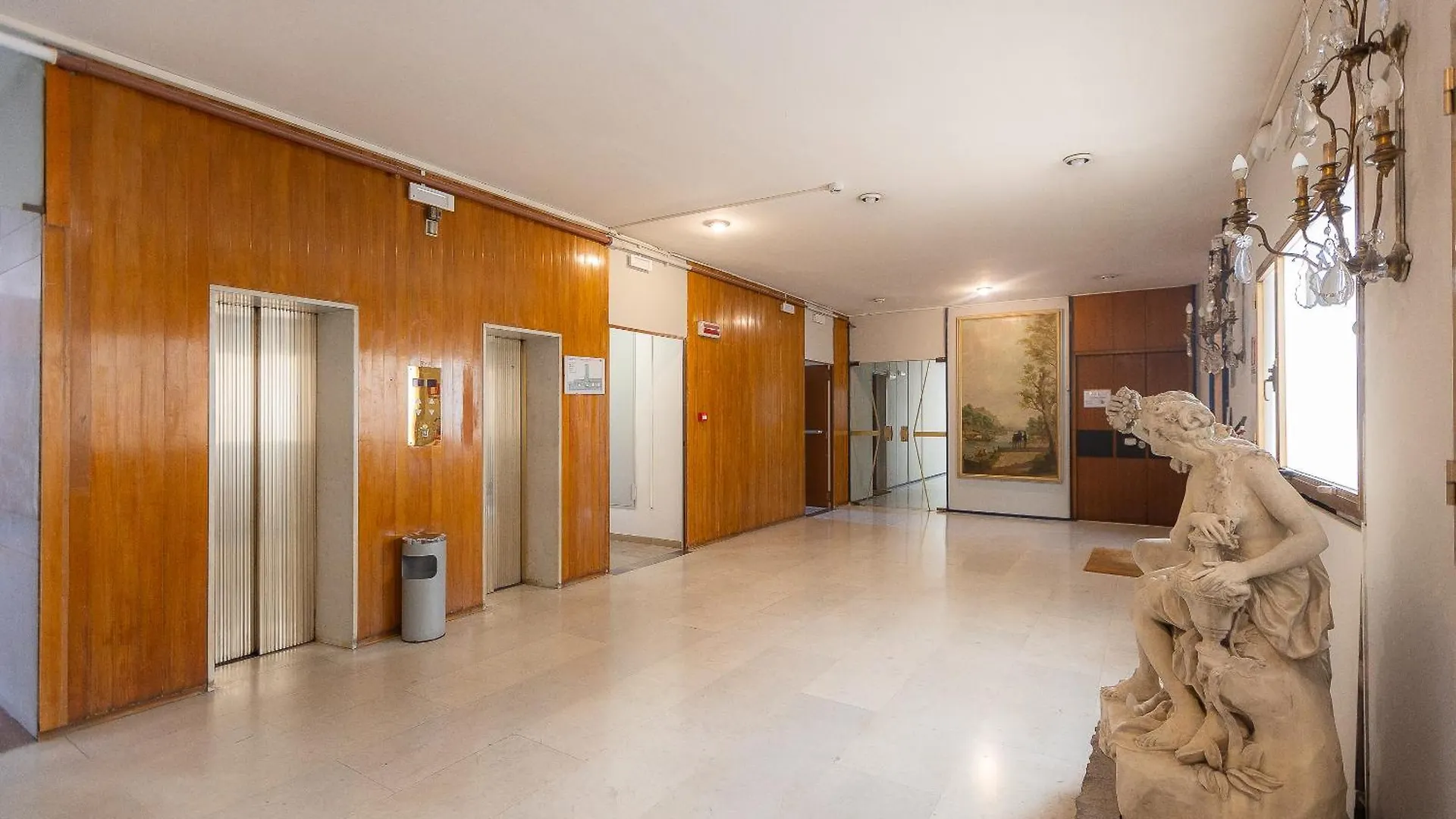 Amazing Via Parigi Apartment Rome