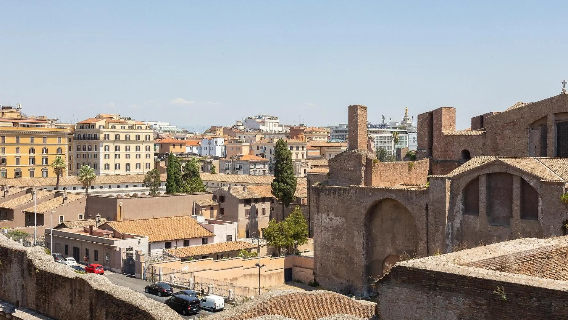 Amazing Via Parigi Apartment Rome