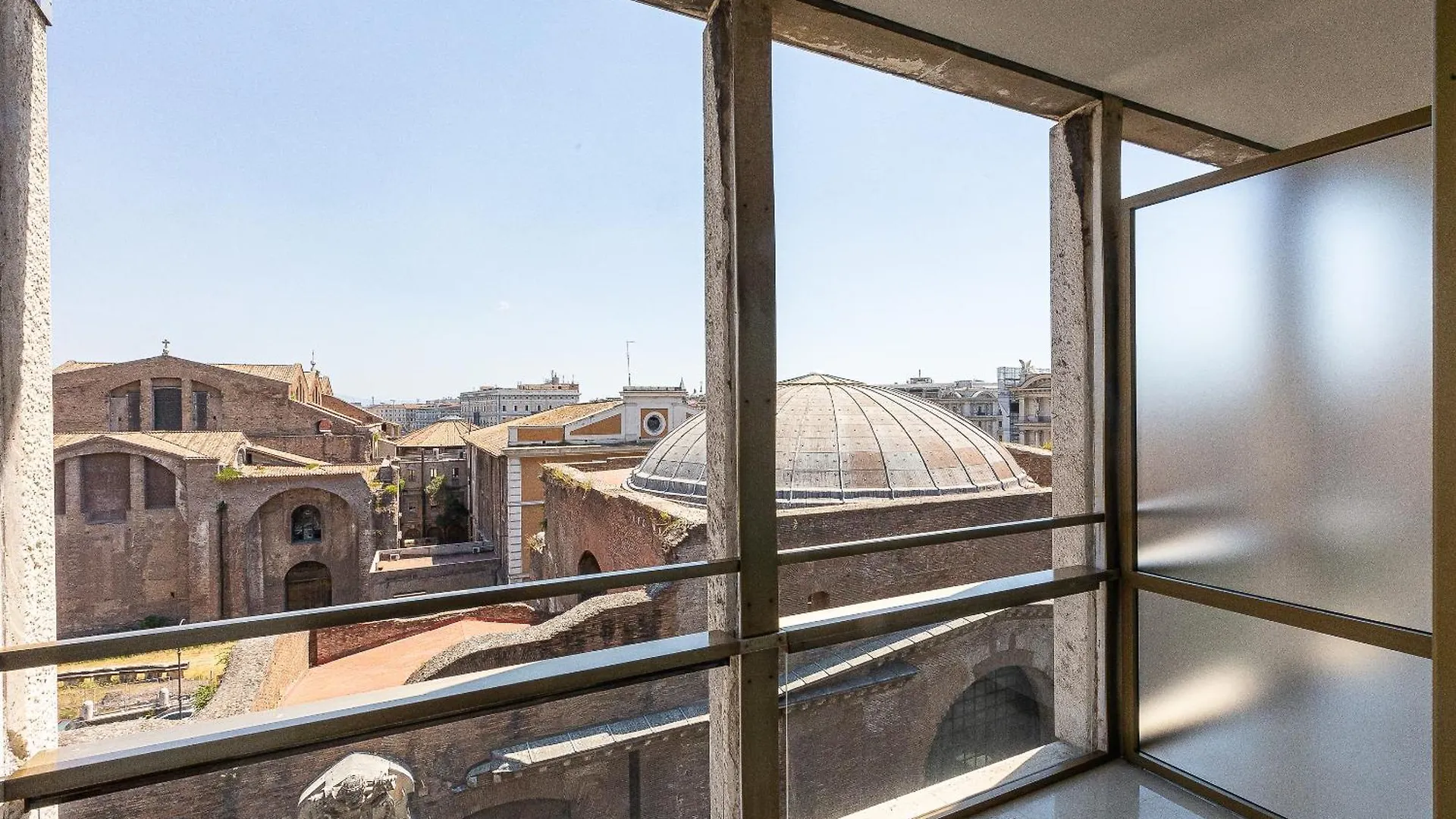 Amazing Via Parigi Apartment Rome