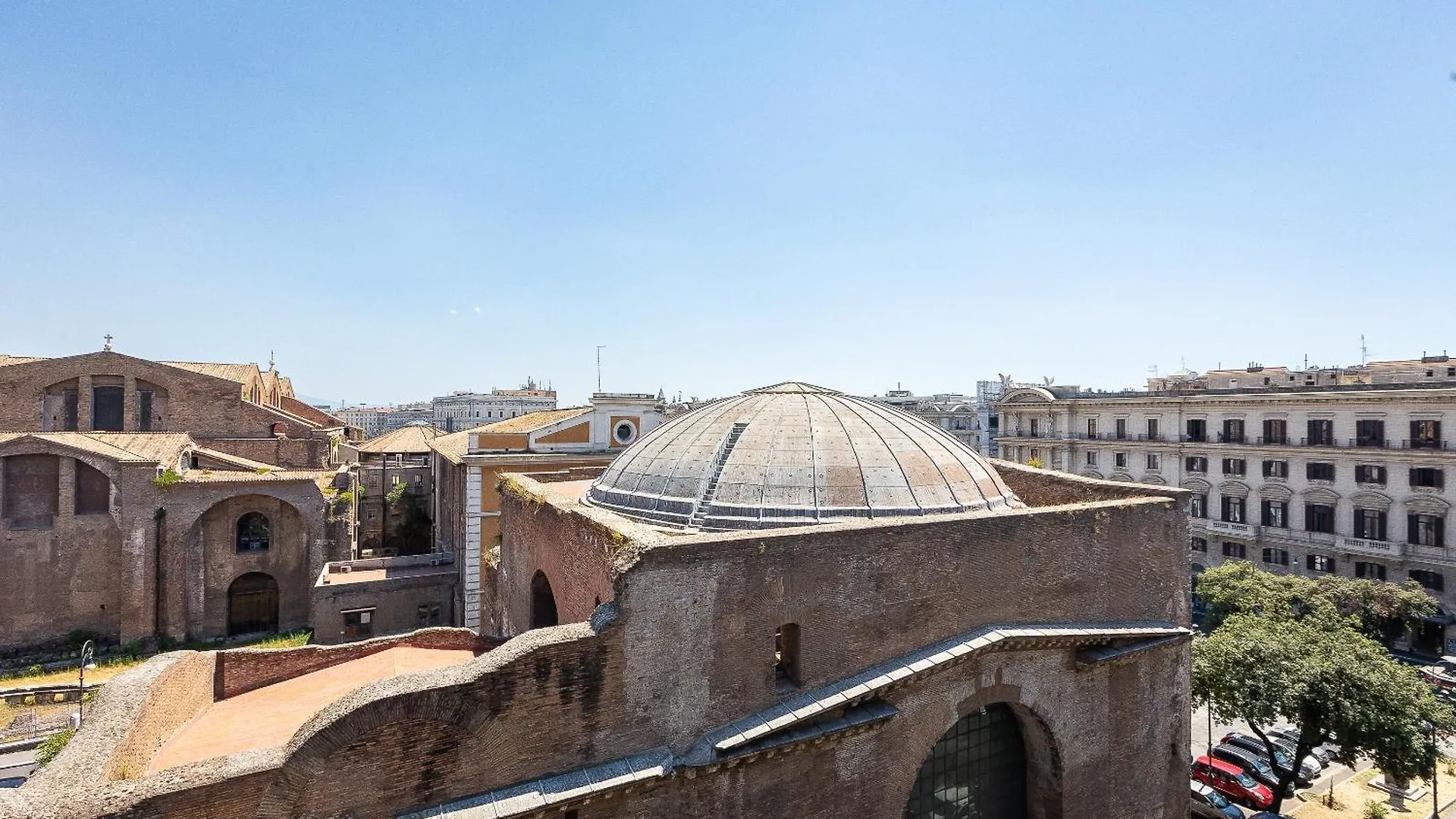 Amazing Via Parigi Apartment Rome