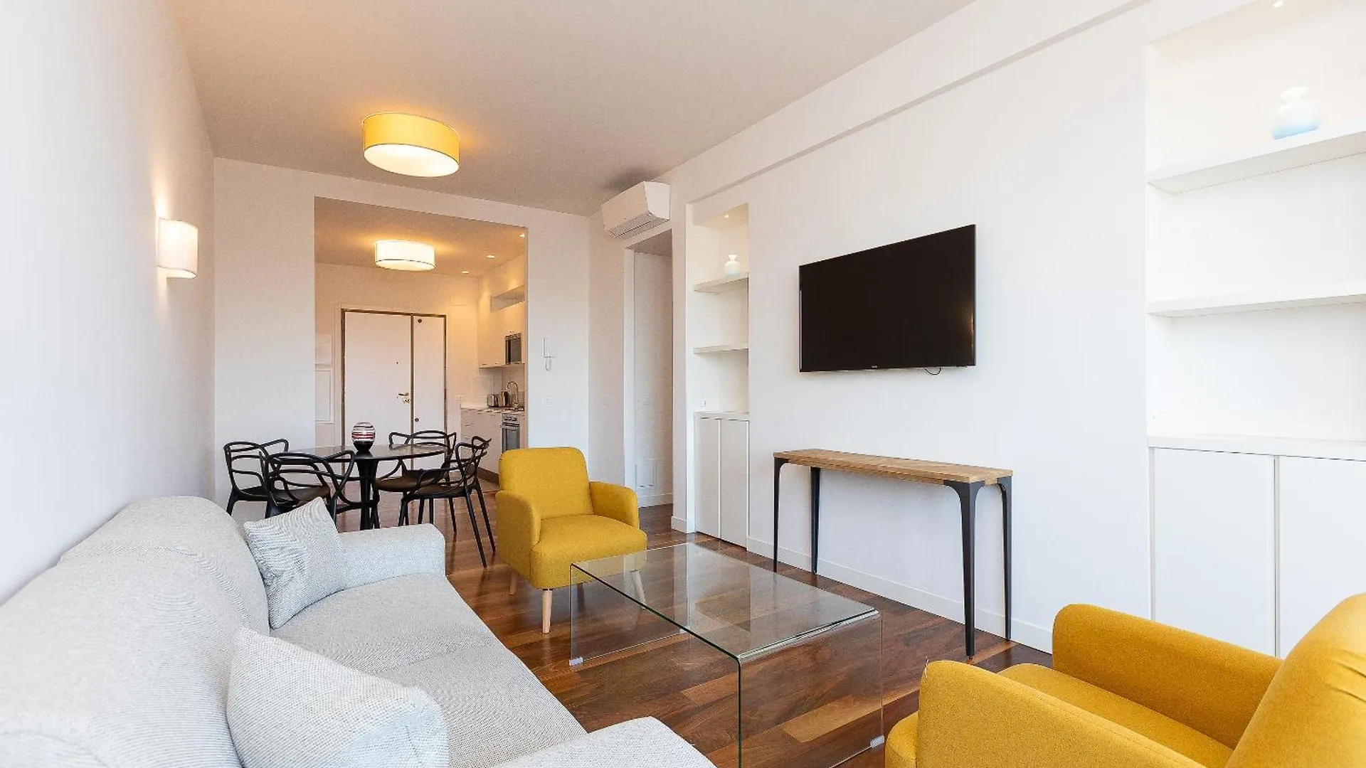 Amazing Via Parigi Apartment Rome Italy