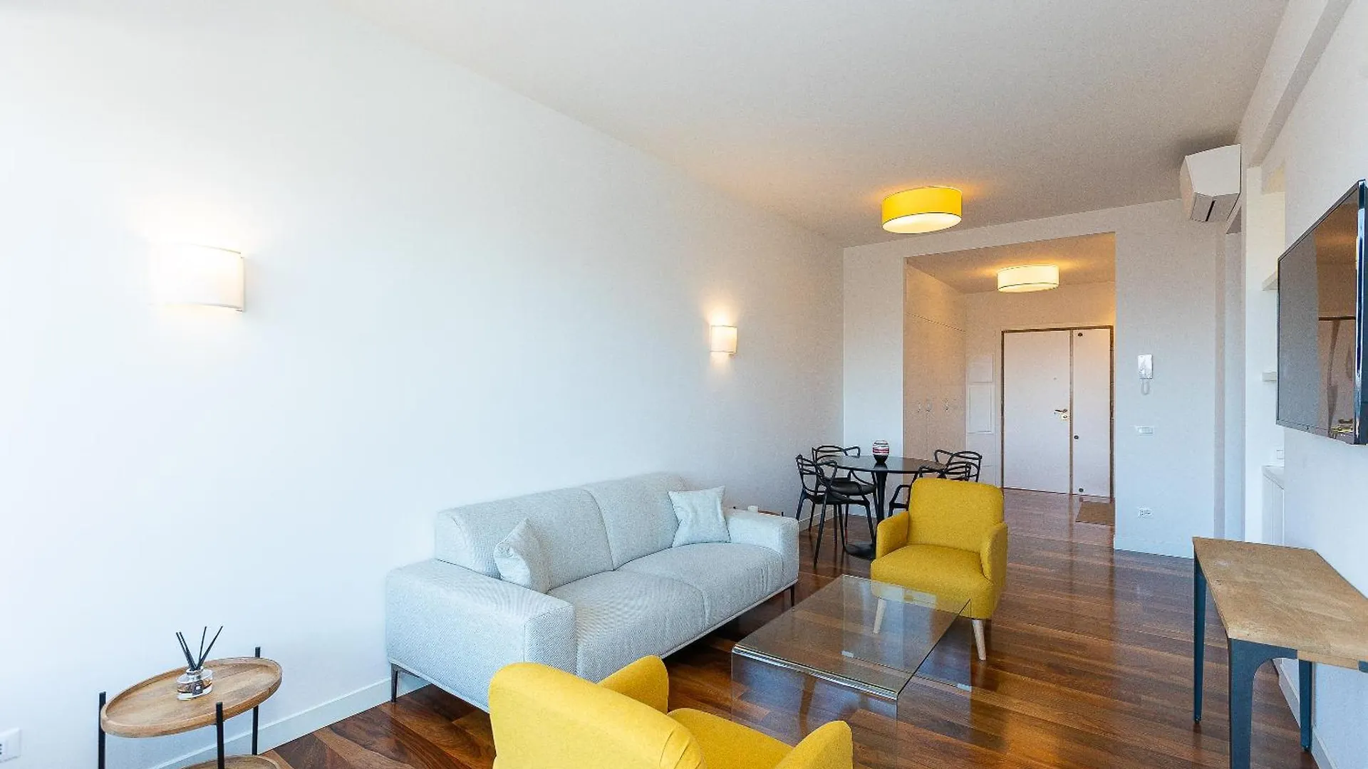 Amazing Via Parigi Apartment Rome Italy